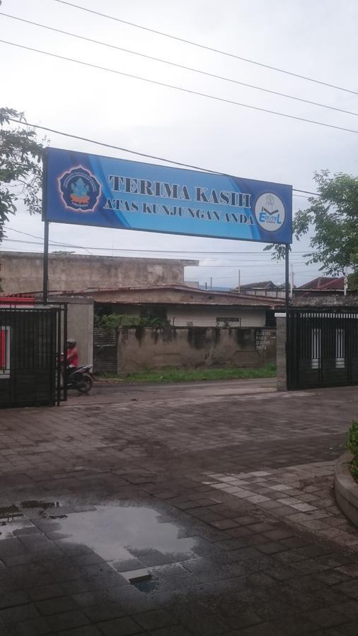 Edutel Undiksha Hotel Singaraja Exterior foto